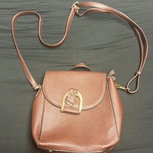 Brown crossbody/backpack pocketbook